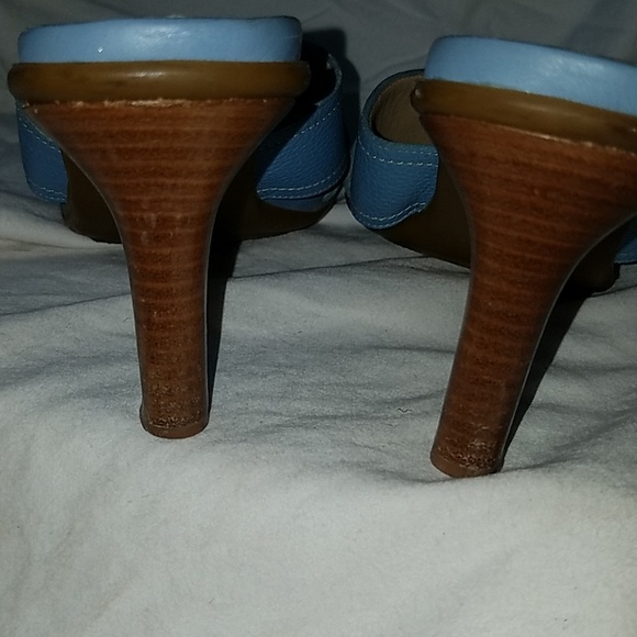 Coach - Picture 4 of 5